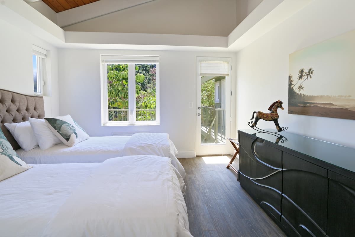 Home in Kihei · ★4.89 · 4 bedrooms · 8 beds · 6 private baths - Photo 3