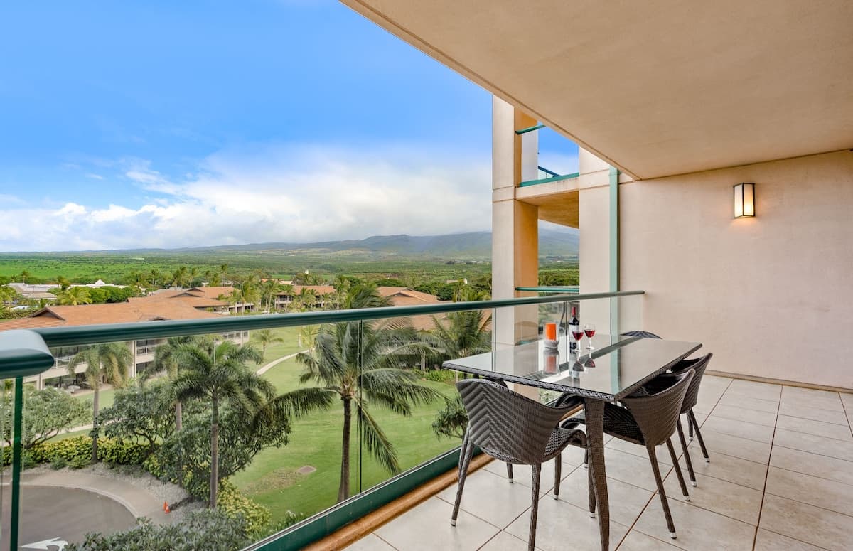 Condo in Lahaina · ★4.47 · 1 bedroom · 2 beds · 1 bath - Photo 1