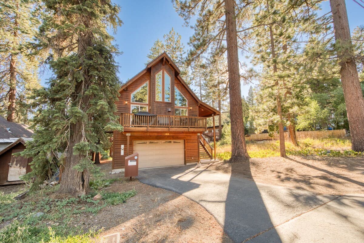 New 3BR Walk to Beach & Downtown Tahoe City - Photo 2