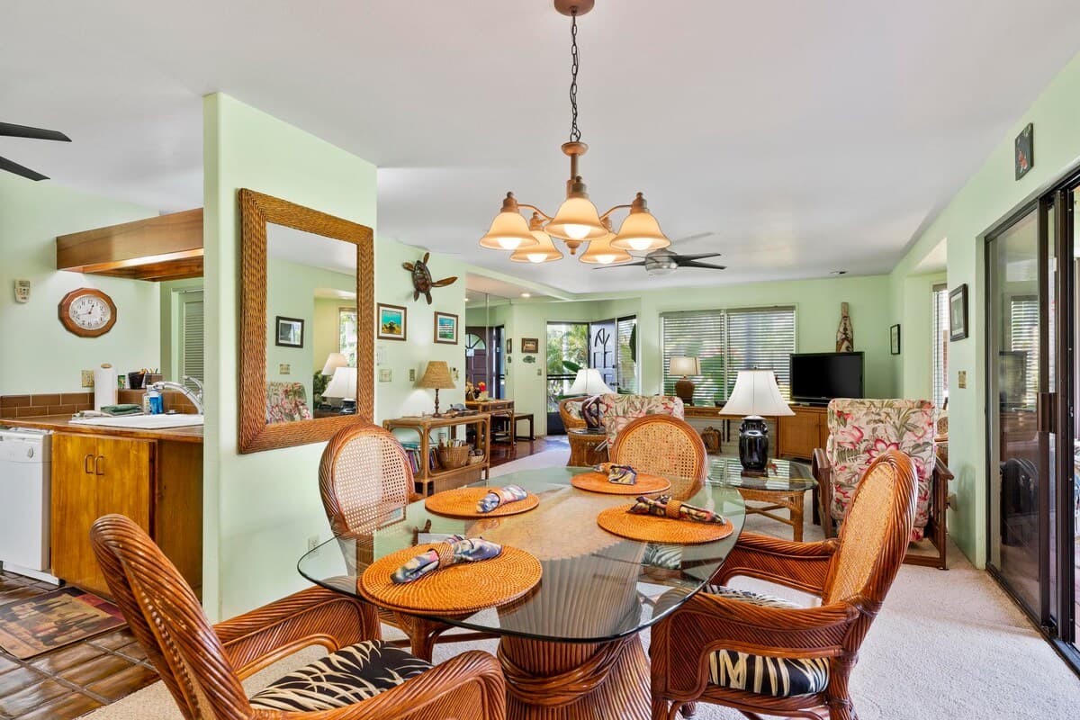 Condo in Kailua-Kona · ★4.63 · 2 bedrooms · 2 beds · 2 baths - Photo 4