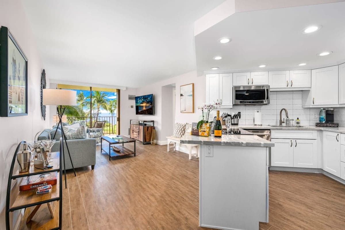 Condo in Kihei · ★4.95 · 1 bedroom · 2 beds · 1 private bath - Photo 3