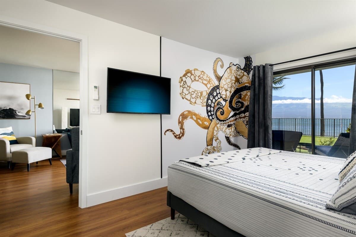 Condo in Wailuku · ★4.93 · 3 bedrooms · 5 beds · 2 private baths - Photo 2