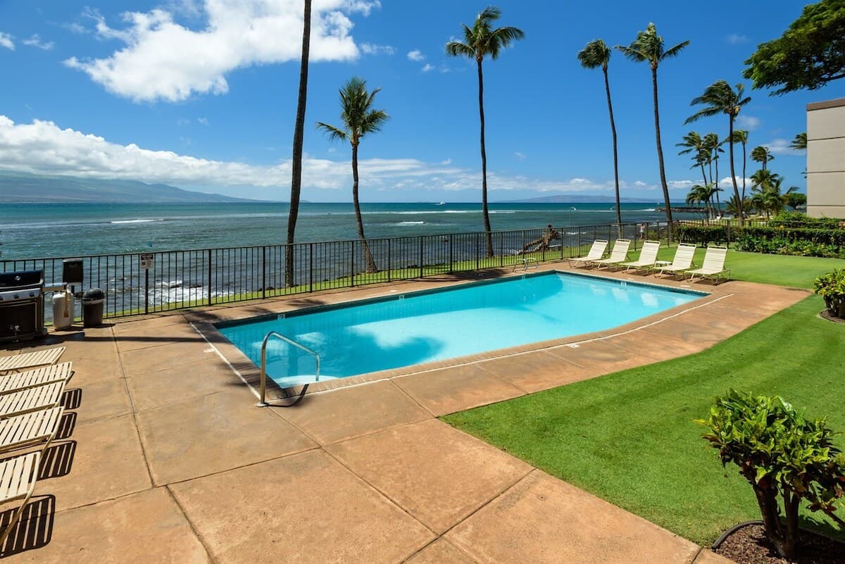 Condo in Wailuku · ★4.93 · 3 bedrooms · 5 beds · 2 private baths - Photo 5