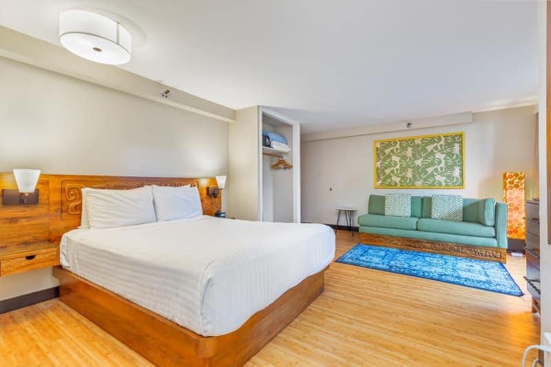 Condo in Honolulu · ★4.5 · Studio · 1 bed · 1 private bath - Photo 4