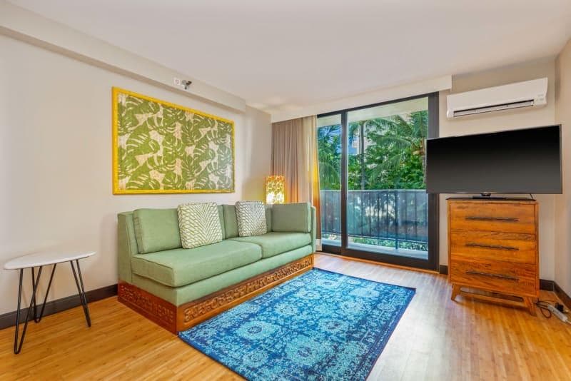 Condo in Honolulu · ★4.5 · Studio · 1 bed · 1 private bath - Photo 2