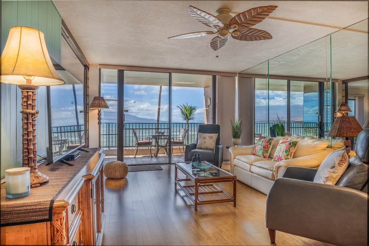 Lauloa 304 Maui Prime Oceanfront Condo, A/C - Photo 4