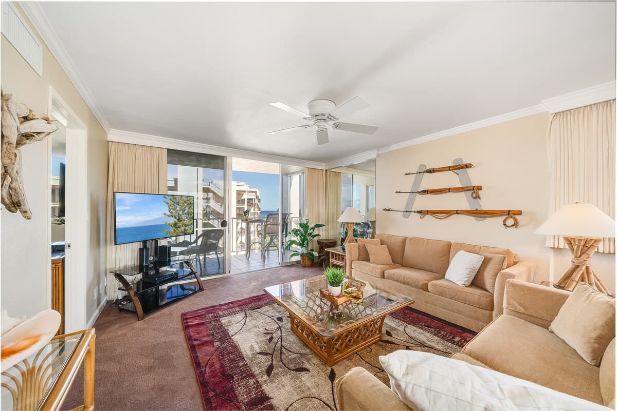 Condo in Lahaina · ★5.0 · 2 bedrooms · 3 beds · 2 baths - Photo 5