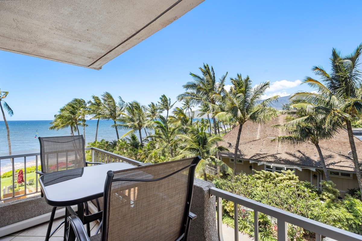 Condo in Kihei · ★5.0 · 1 bedroom · 2 beds · 2 shared baths - Photo 1
