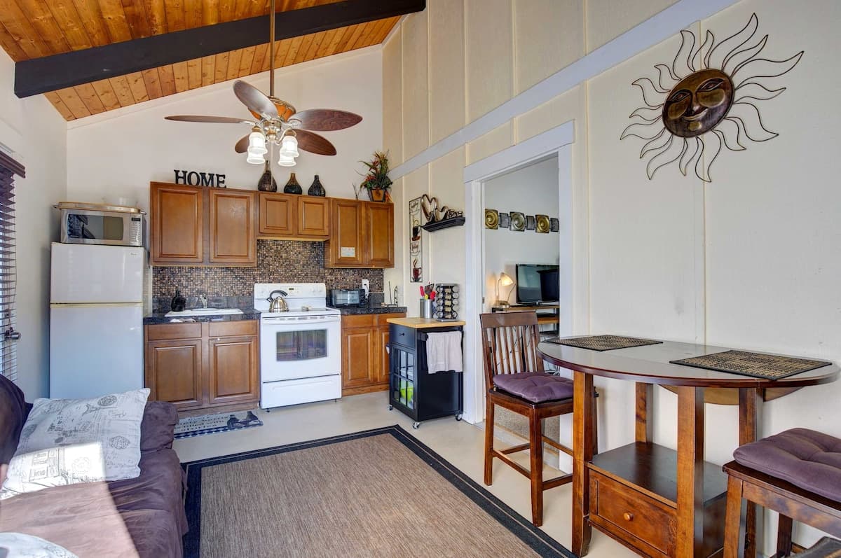 Cozy Kona Coast Apt w/ Lanai ~ 8 Miles to Beach! - Photo 3