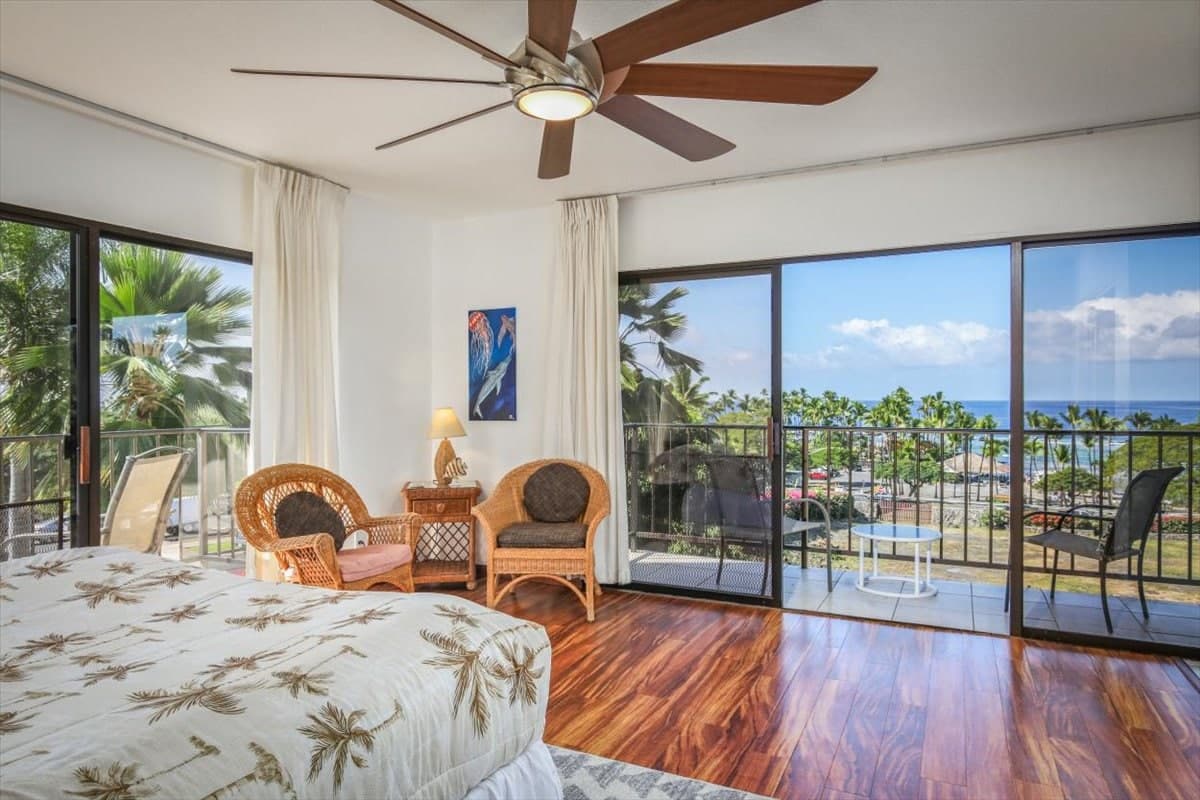 Condo in Kailua-Kona · ★4.58 · 2 bedrooms · 2 beds · 2 baths - Photo 1