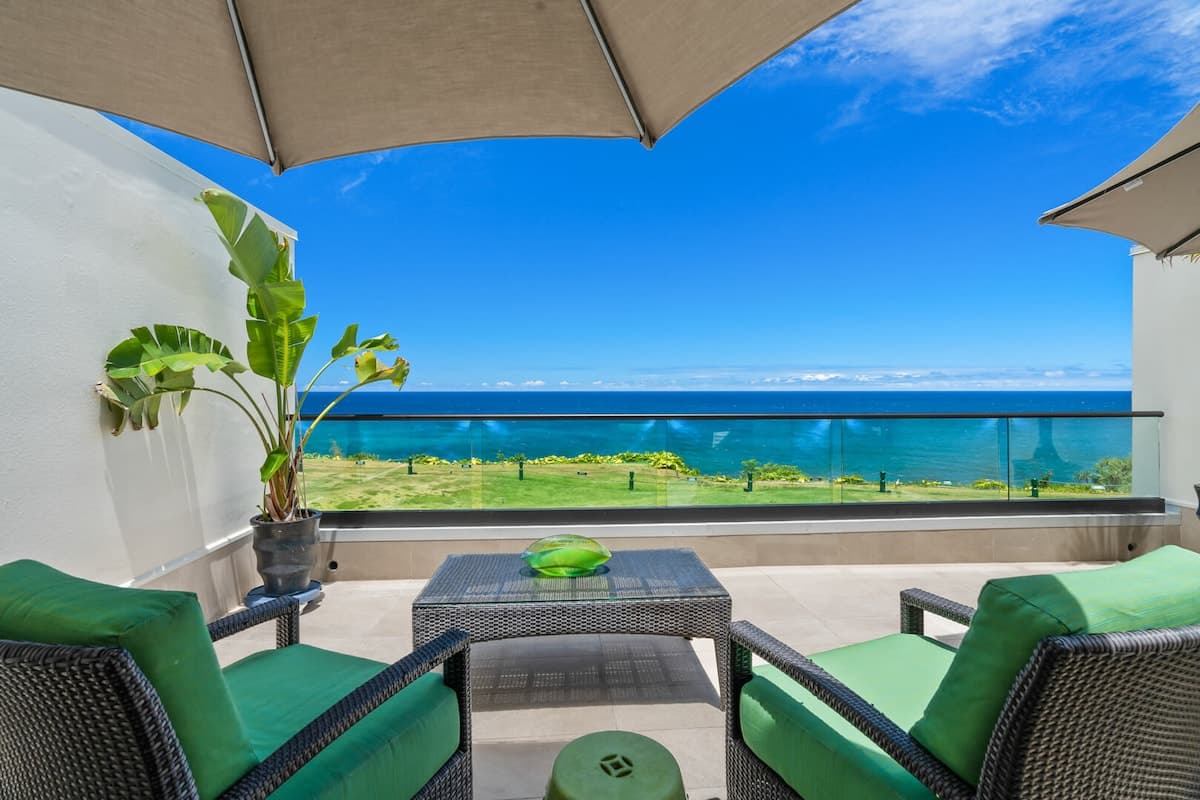 Condo in Princeville · ★4.86 · 2 bedrooms · 2 beds · 2 baths - Photo 1