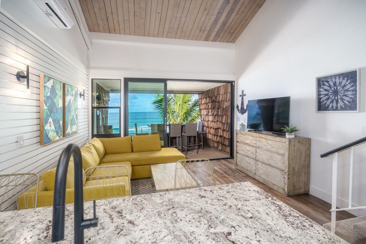Condo in Lahaina · ★4.87 · 3 bedrooms · 3 beds · 2 baths - Photo 5