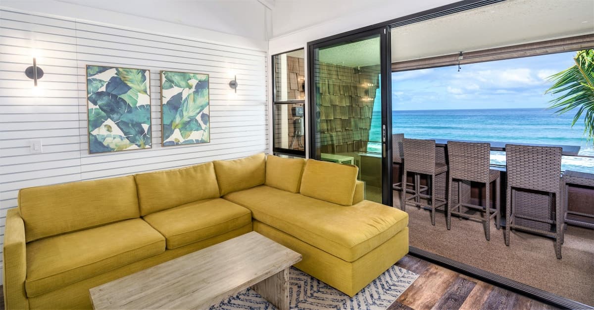 Condo in Lahaina · ★4.87 · 3 bedrooms · 3 beds · 2 baths - Photo 2