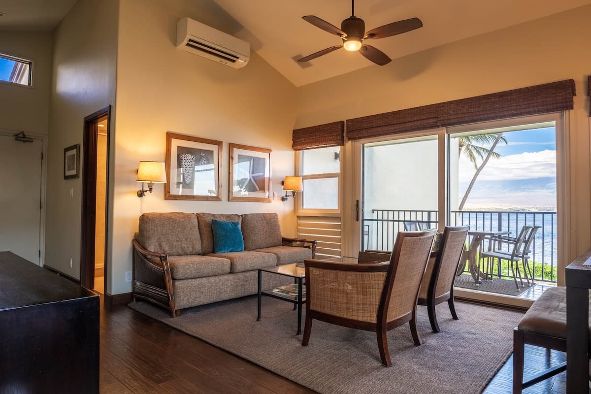Condo in Wailuku · ★4.69 · 2 bedrooms · 3 beds · 2 baths - Photo 4