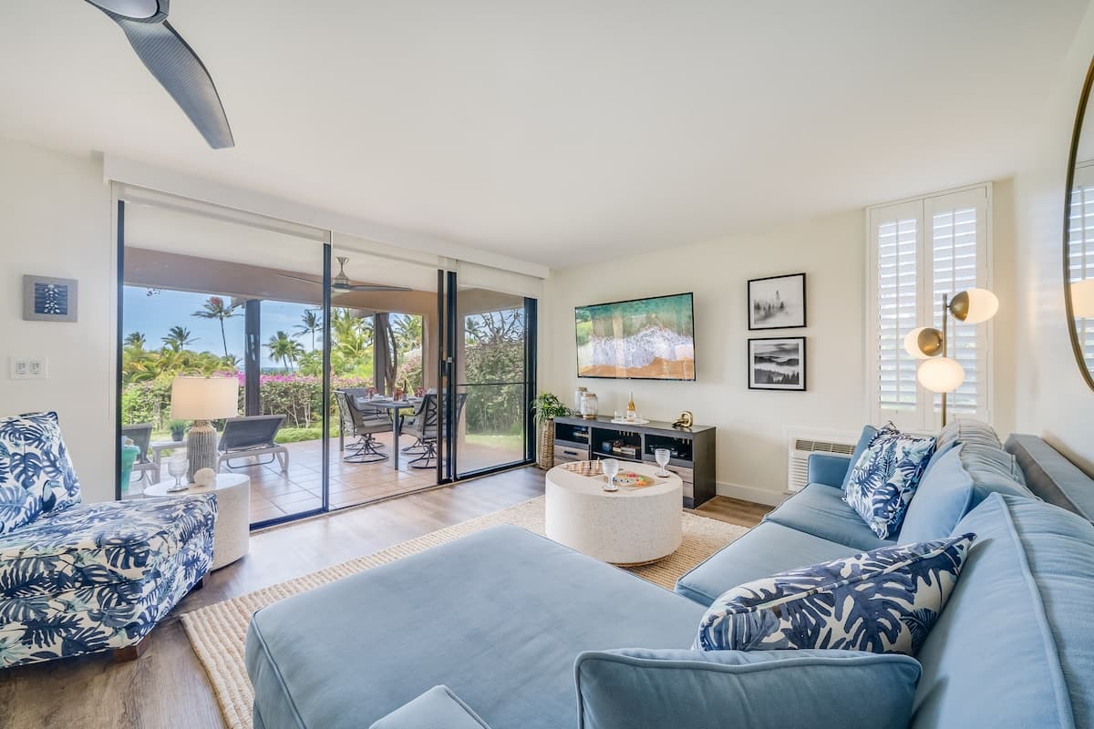 Condo in Kihei · ★4.44 · 1 bedroom · 2 beds · 2 baths - Photo 2