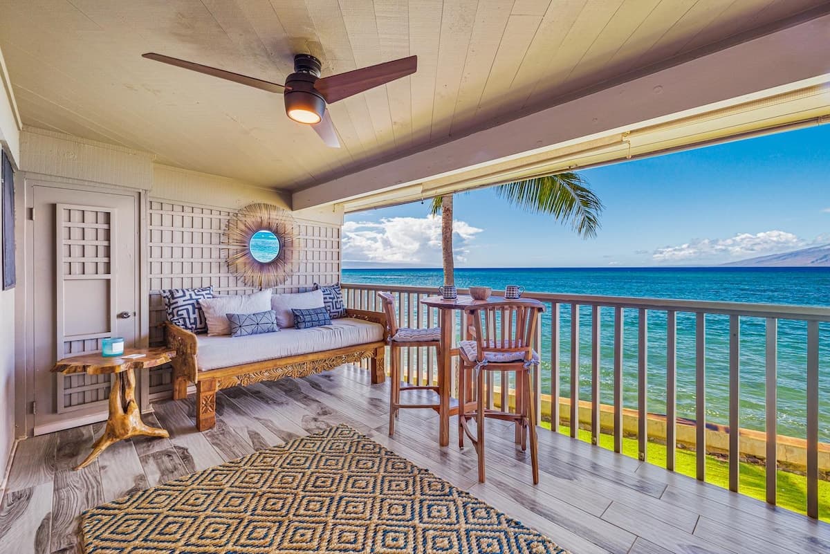 Condo in Lahaina · ★5.0 · 1 bedroom · 1 bed · 1 bath - Photo 5