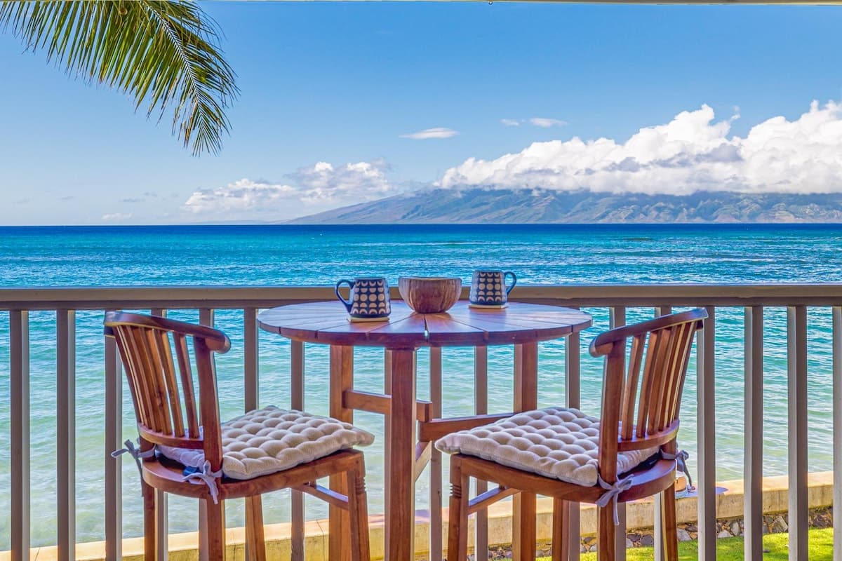 Condo in Lahaina · ★5.0 · 1 bedroom · 1 bed · 1 bath - Photo 1