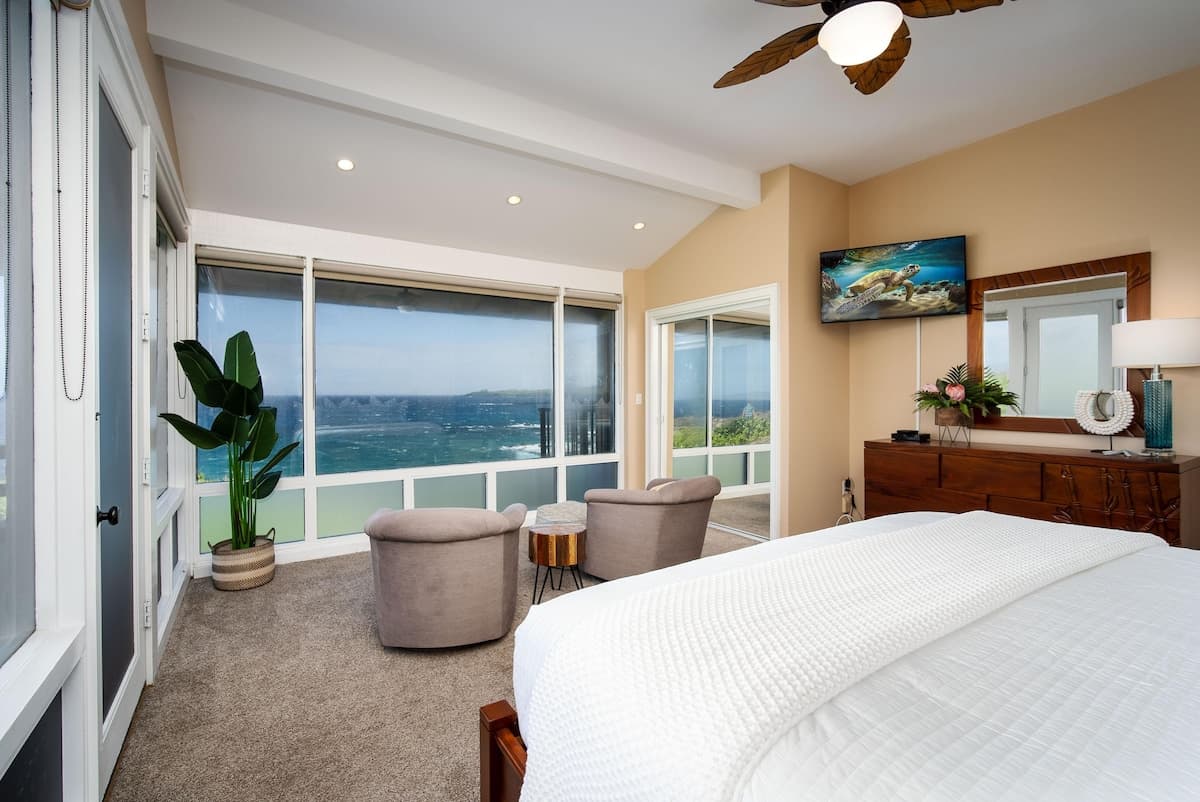Condo in Lahaina · ★4.81 · 1 bedroom · 2 beds · 2 baths - Photo 5