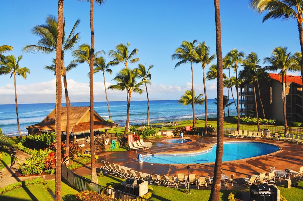 Condo in Lahaina · ★4.63 · 2 bedrooms · 3 beds · 2 baths - Photo 2
