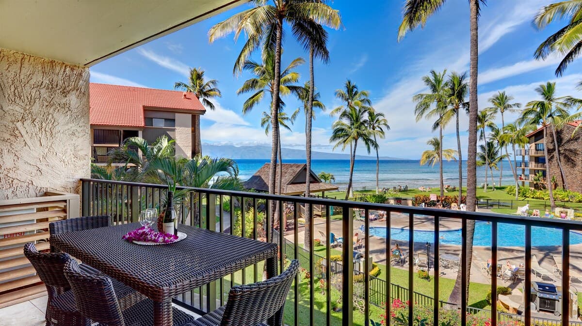 Condo in Lahaina · ★4.63 · 2 bedrooms · 3 beds · 2 baths - Photo 3