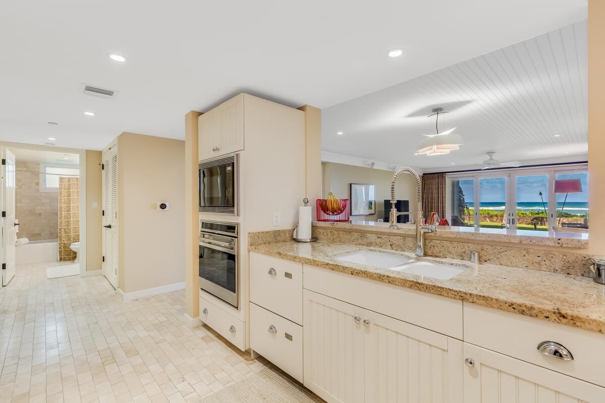 Condo in Kahuku · ★4.92 · 3 bedrooms · 3 beds · 2 shared baths - Photo 3