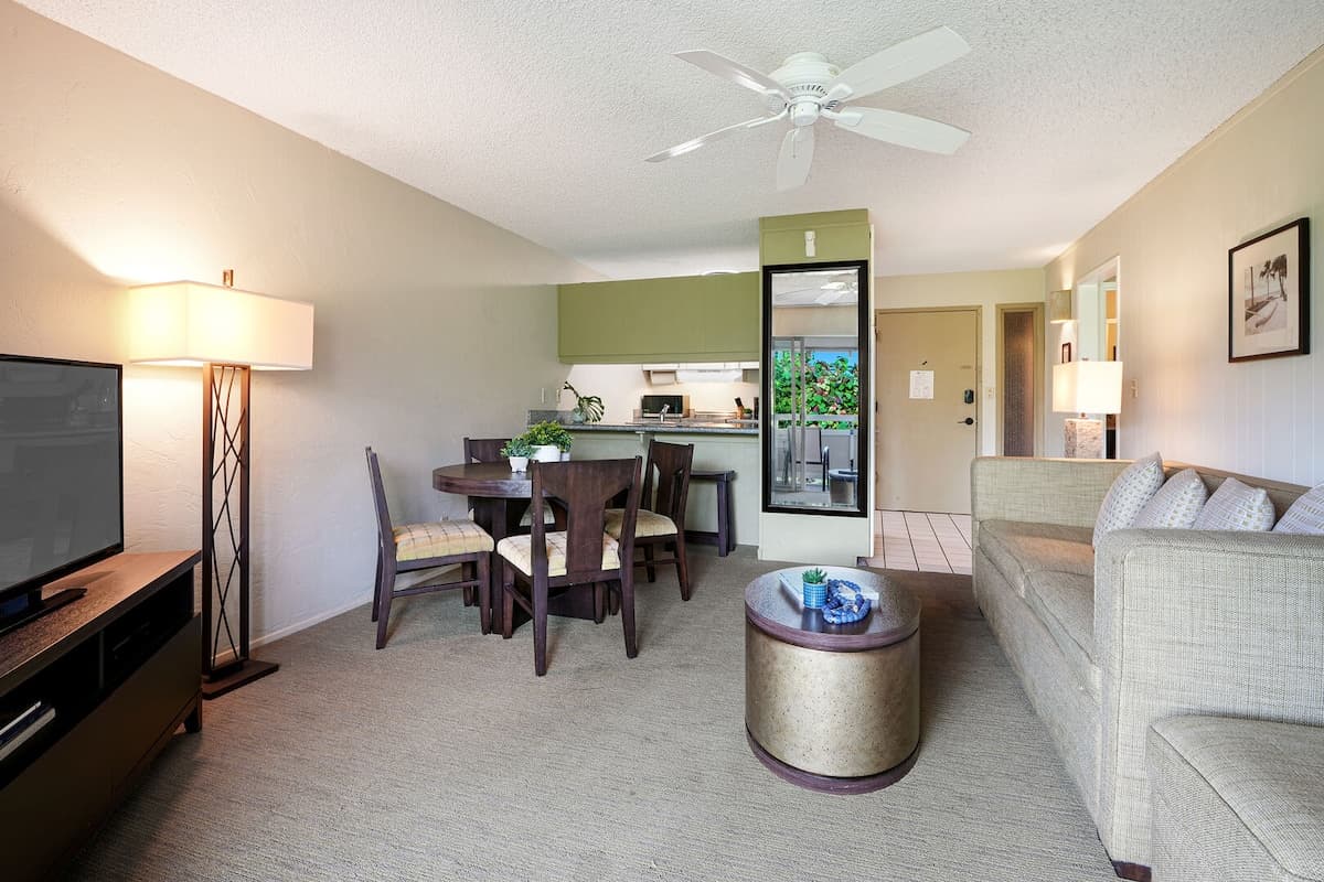 Condo in Kapaa · ★4.25 · 1 bedroom · 1 bed · 1 bath - Photo 3