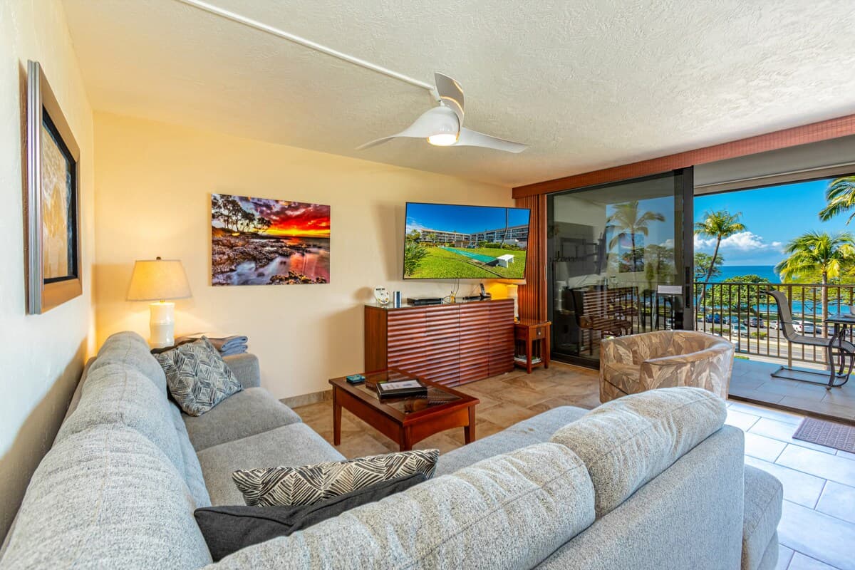 Condo in Kihei · ★4.75 · 2 bedrooms · 2 beds · 2 baths - Photo 5