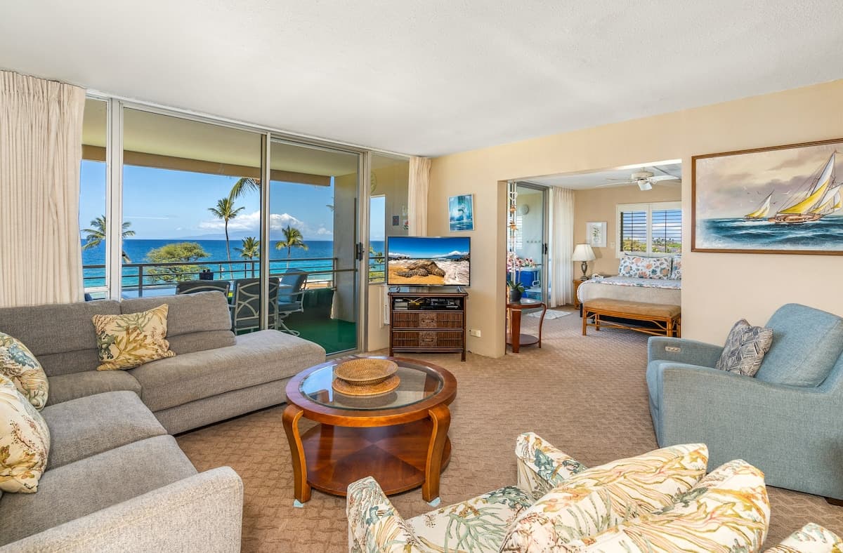 Condo in Kihei · ★4.82 · 3 bedrooms · 4 beds · 2 baths - Photo 3