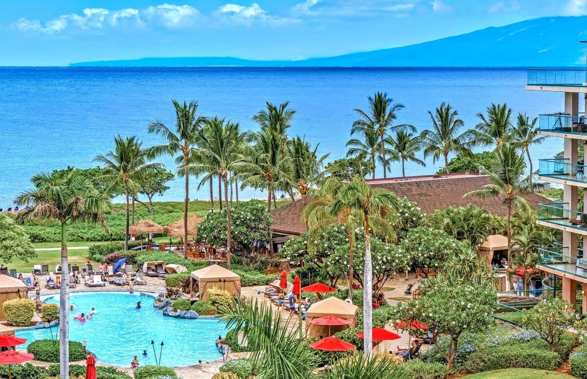 Condo in Lahaina · ★4.68 · Studio · 3 beds · 1 bath - Photo 1