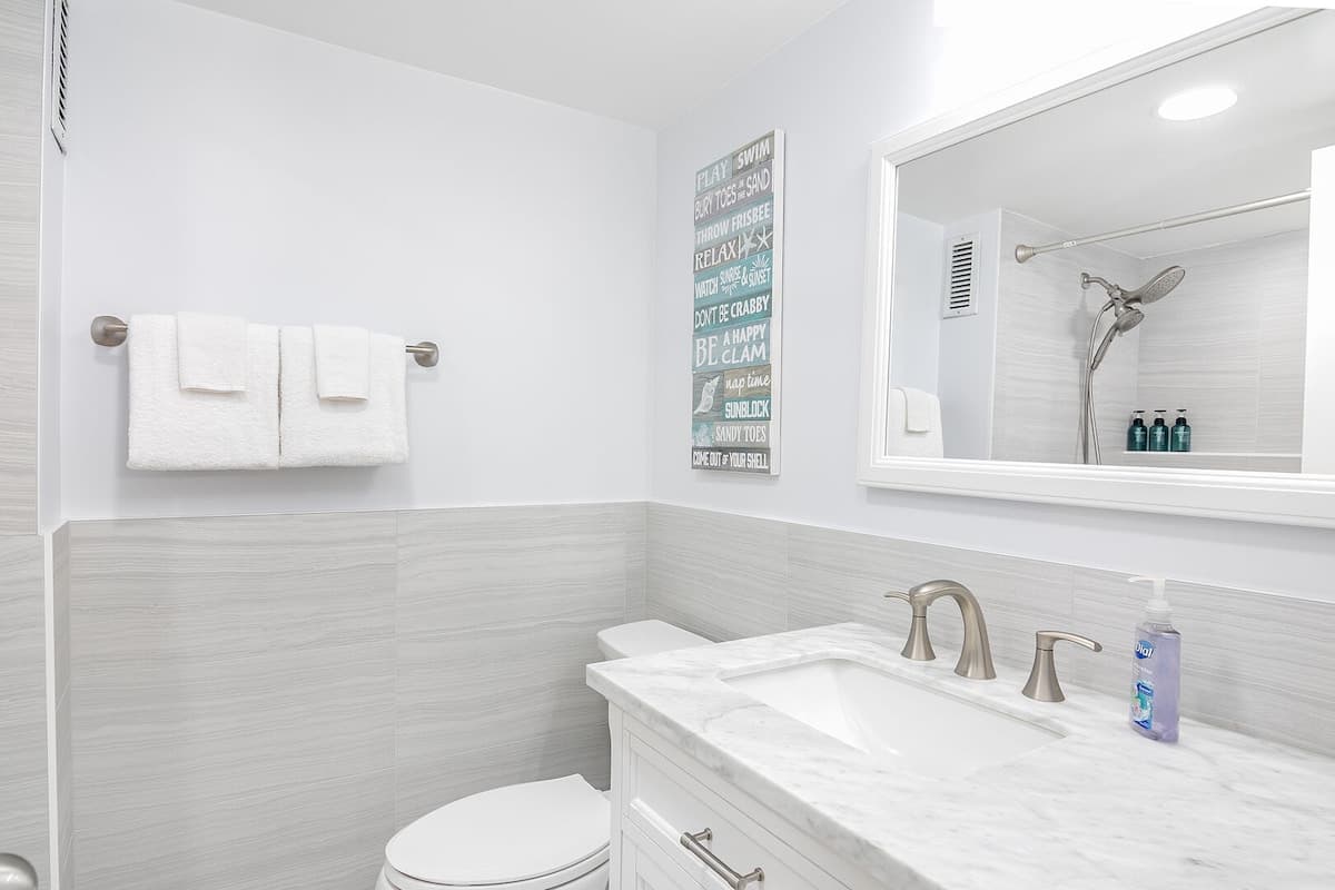 Condo in Honolulu · ★4.85 · 1 bedroom · 1 bed · 1 private bath - Photo 5