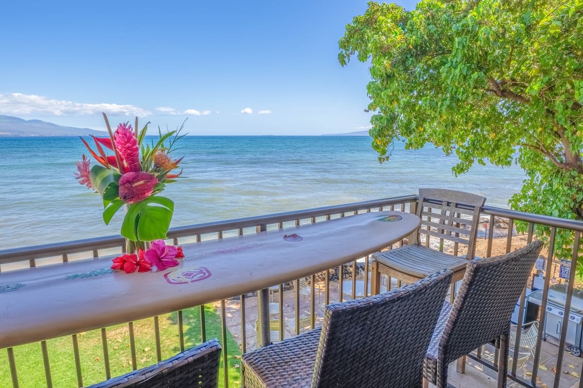Condo in Wailuku · ★4.84 · 2 bedrooms · 3 beds · 2 baths - Photo 2