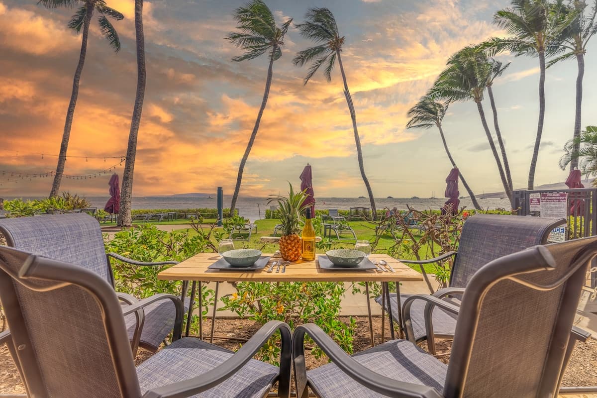 Condo in Kihei · ★5.0 · 2 bedrooms · 2 beds · 2 baths - Photo 2