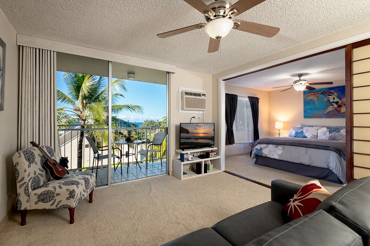 Condo in Kailua-Kona · ★4.4 · 1 bedroom · 1 bed · 1 bath - Photo 1