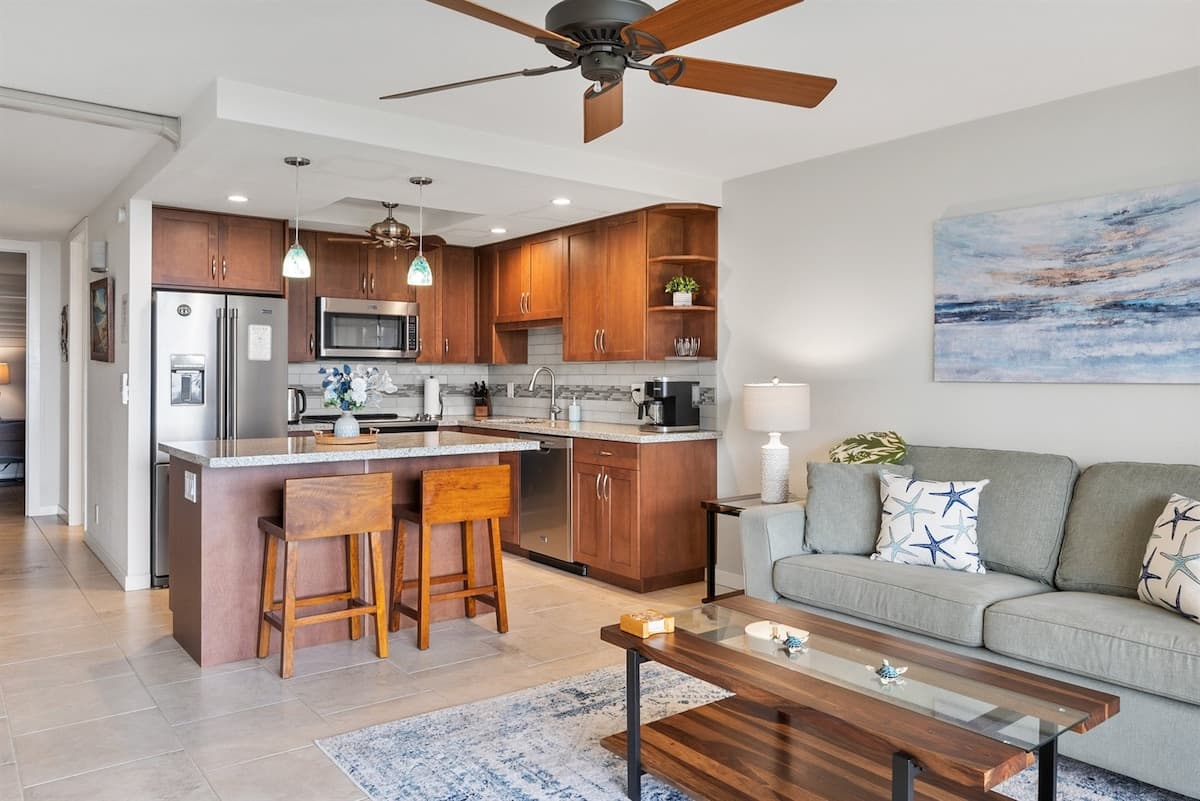 Condo in Kihei · ★4.9 · 1 bedroom · 2 beds · 1 private bath - Photo 3