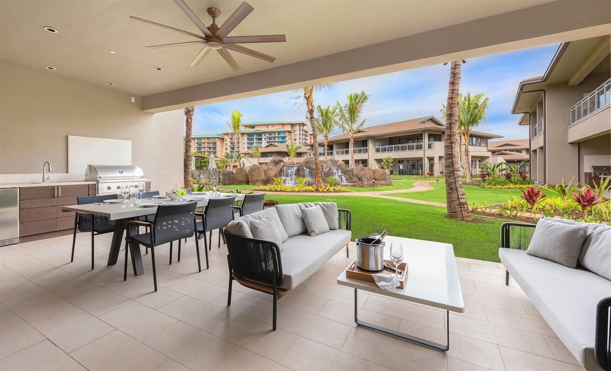 KLVR presents Garden Level Luana Villa 11B - Photo 2