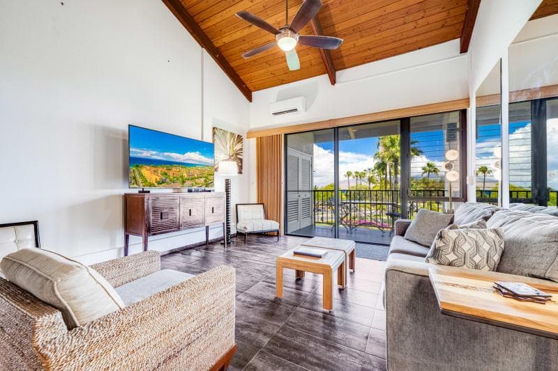 Condo in Kihei · ★4.0 · 2 bedrooms · 3 beds · 2 baths - Photo 2
