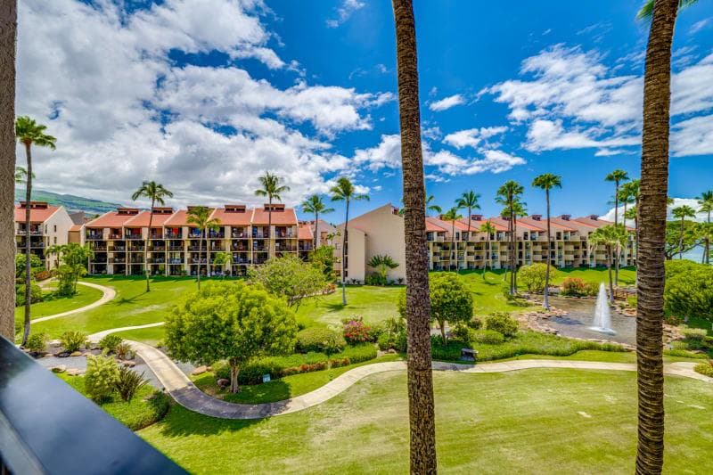 Condo in Kihei · ★4.5 · 2 bedrooms · 3 beds · 2 shared baths - Photo 3