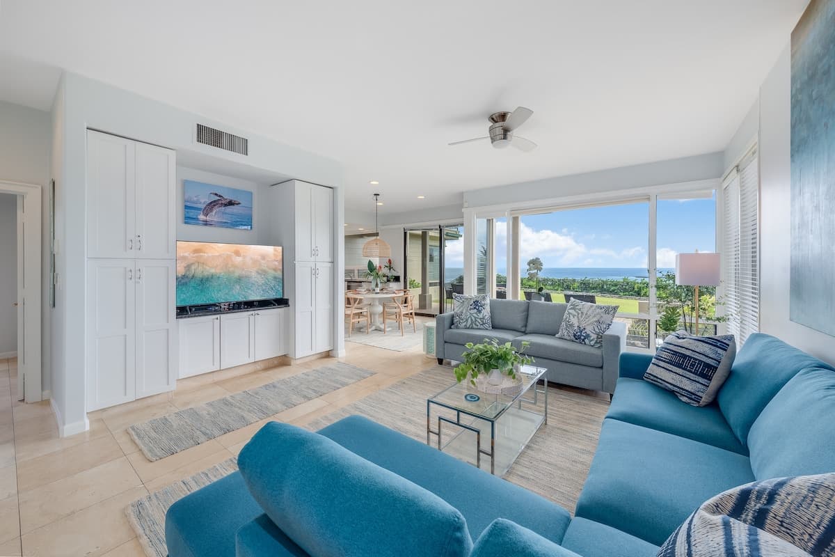 Condo in Lahaina · ★4.97 · 1 bedroom · 2 beds · 1 bath - Photo 1