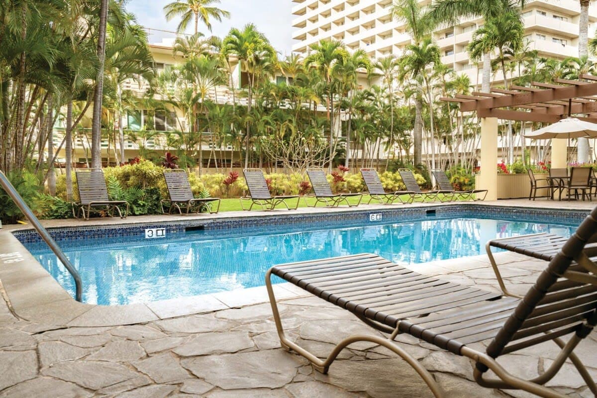 Condo in Honolulu · ★4.67 · Studio · 1 bed · 1 private bath - Photo 3