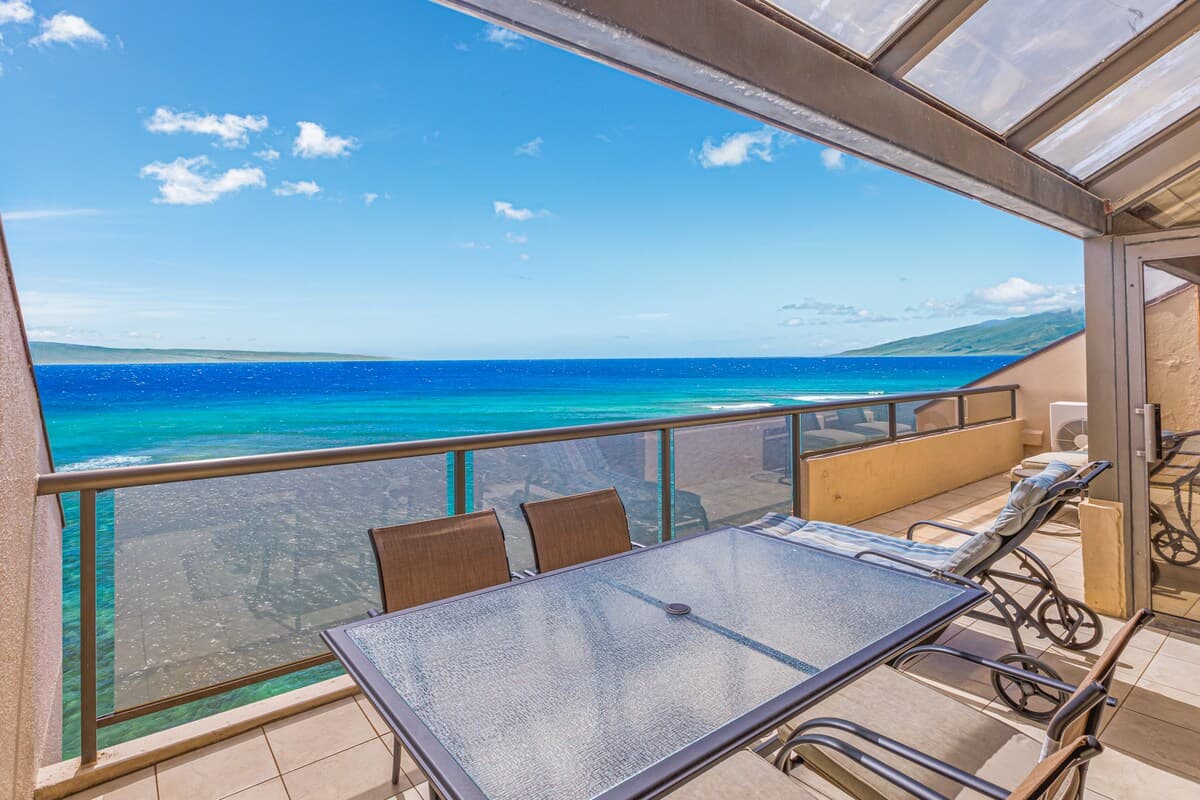 Condo in Lahaina · ★4.67 · 3 bedrooms · 6 beds · 3 shared baths - Photo 4