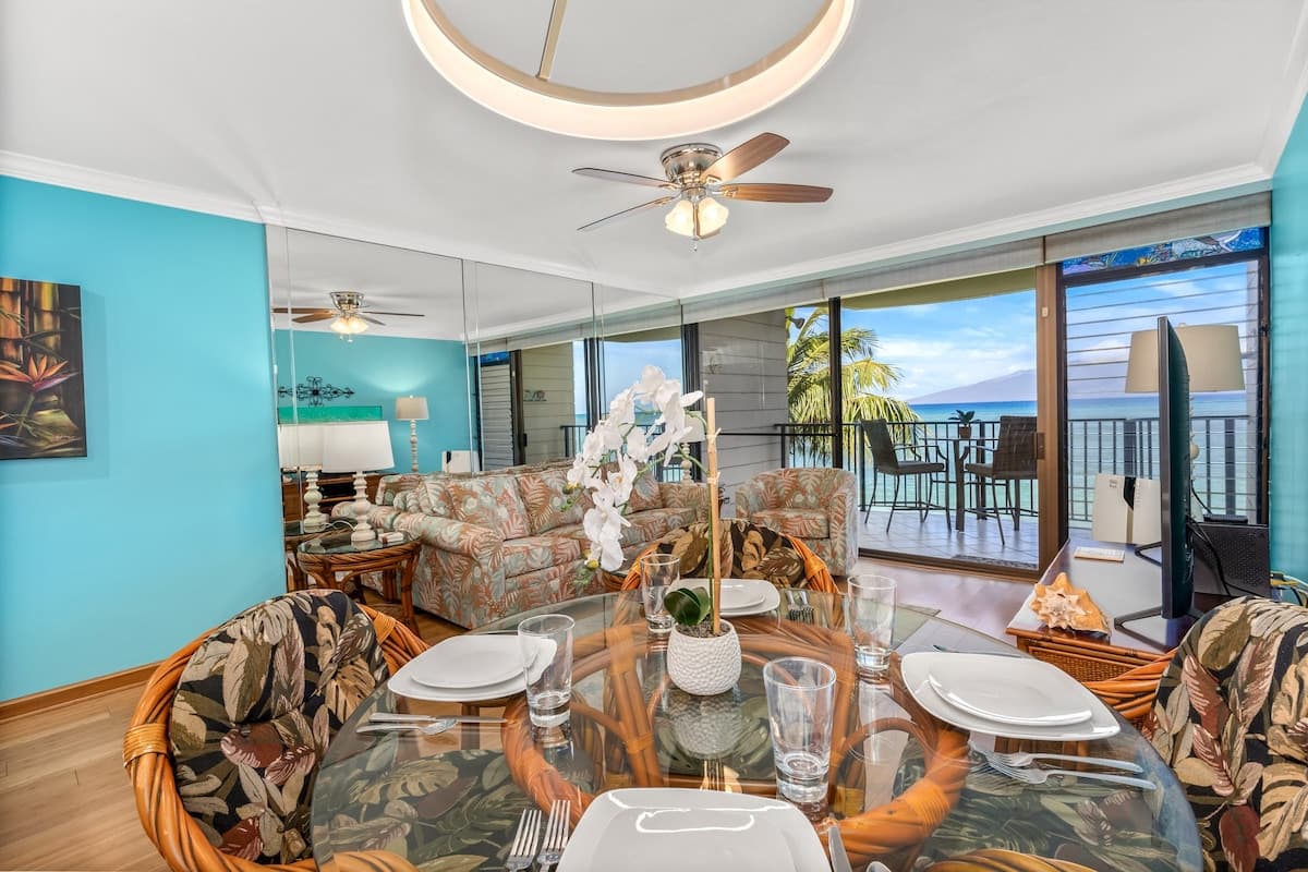 Condo in Lahaina · ★4.79 · 1 bedroom · 2 beds · 1 shared bath - Photo 4