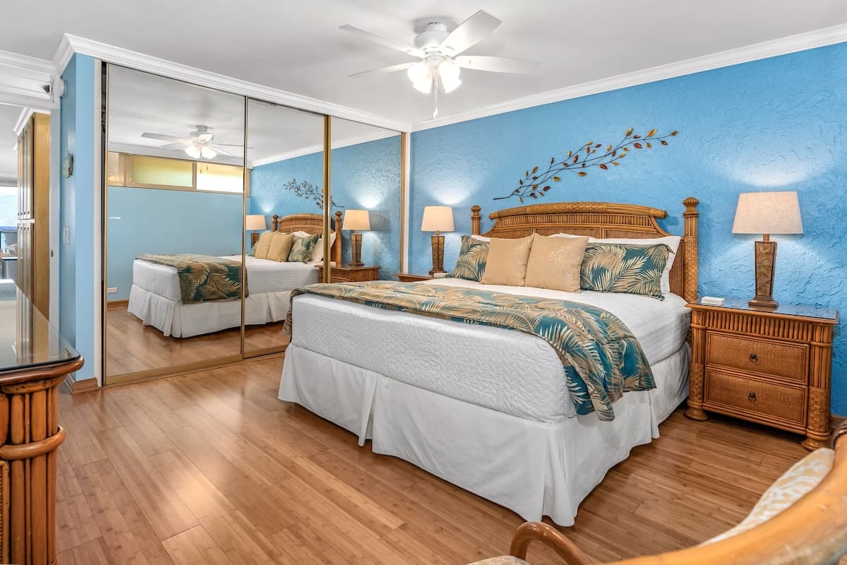 Condo in Lahaina · ★4.79 · 1 bedroom · 2 beds · 1 shared bath - Photo 2