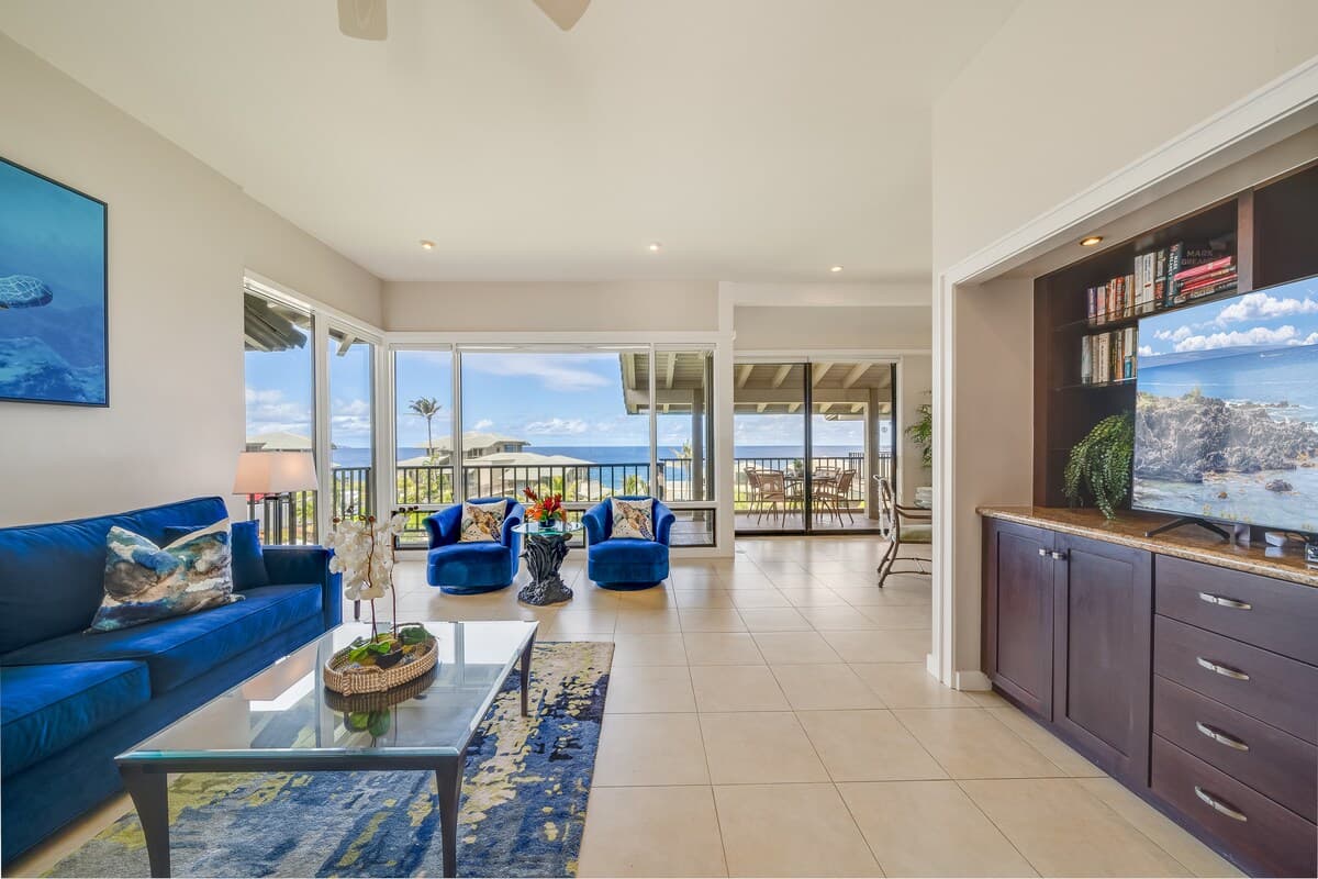 Condo in Lahaina · ★4.97 · 1 bedroom · 2 beds · 1 bath - Photo 5