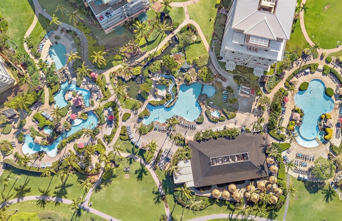 Condo in Lahaina · ★4.96 · 1 bedroom · 2 beds · 1 bath - Photo 3