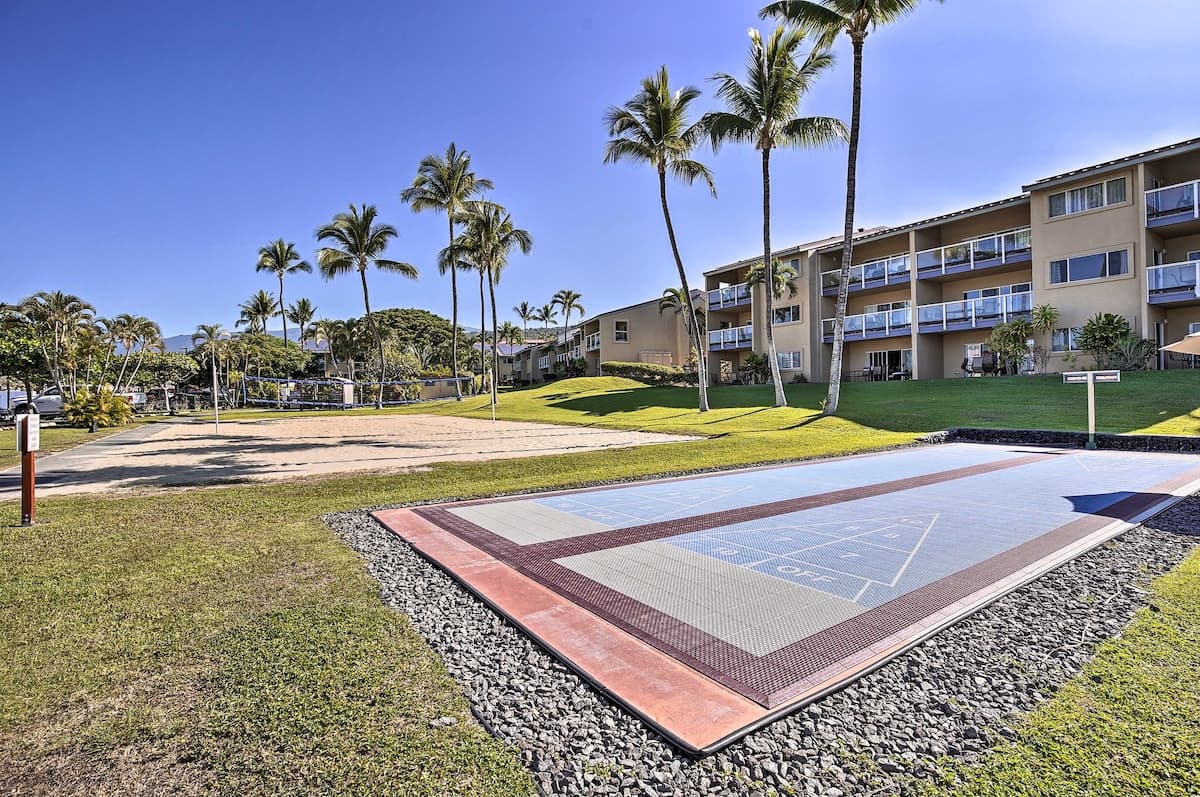 Condo in Kailua-Kona · ★4.95 · 1 bedroom · 2 beds · 2 baths - Photo 2
