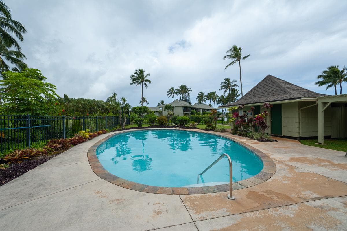 Condo in Princeville · ★4.86 · 2 bedrooms · 2 beds · 2 private baths - Photo 3