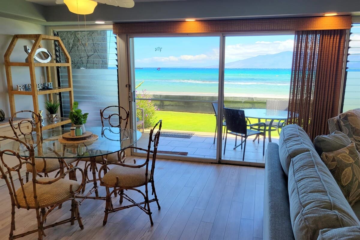 Condo in Lahaina · ★4.88 · 2 bedrooms · 4 beds · 1 private bath - Photo 4