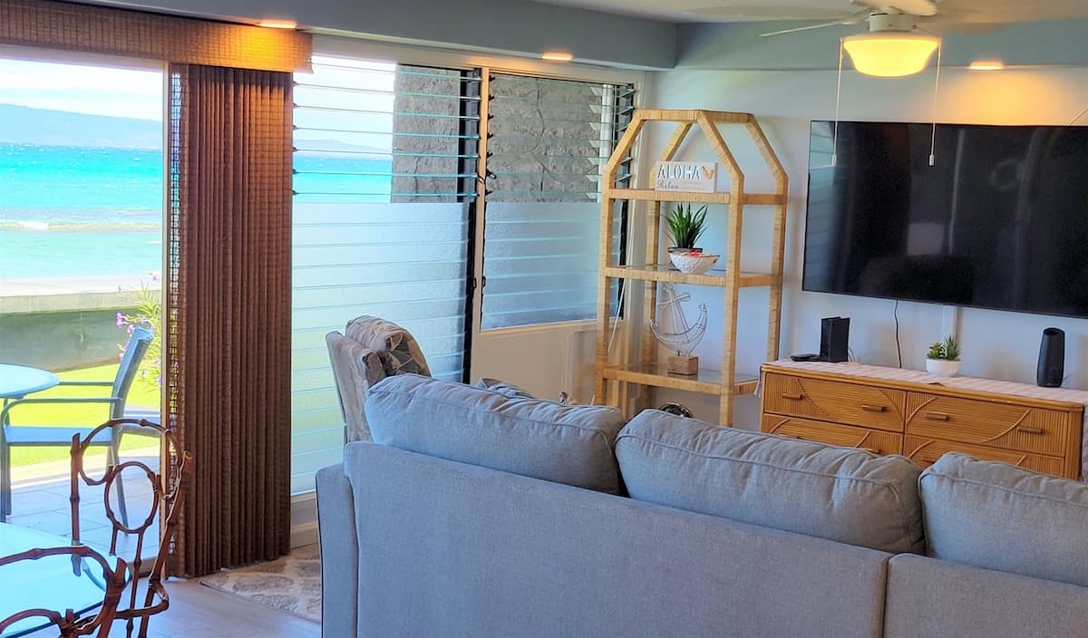 Condo in Lahaina · ★4.88 · 2 bedrooms · 4 beds · 1 private bath - Photo 5