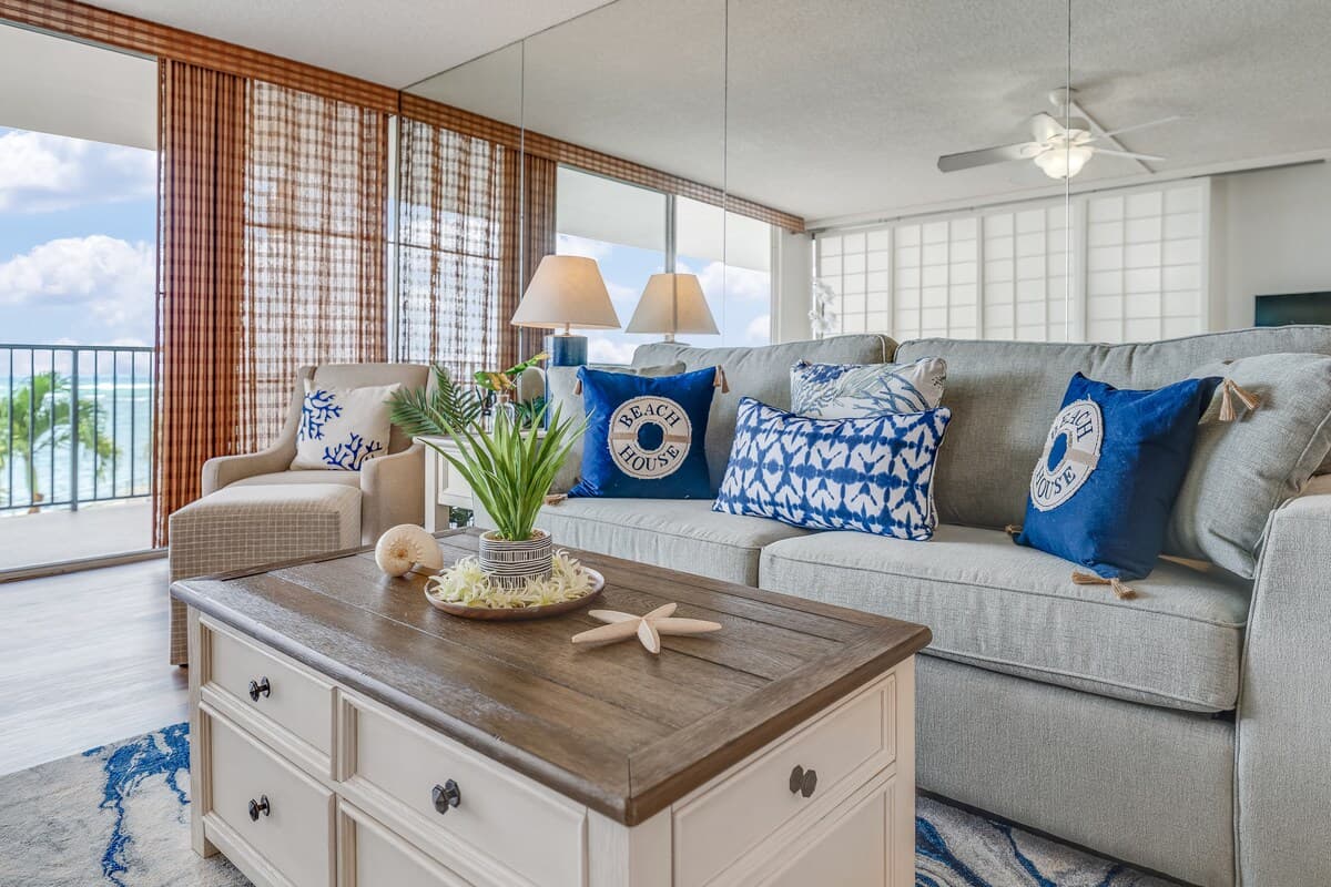 Condo in Lahaina · ★4.27 · 1 bedroom · 2 beds · 2 baths - Photo 4