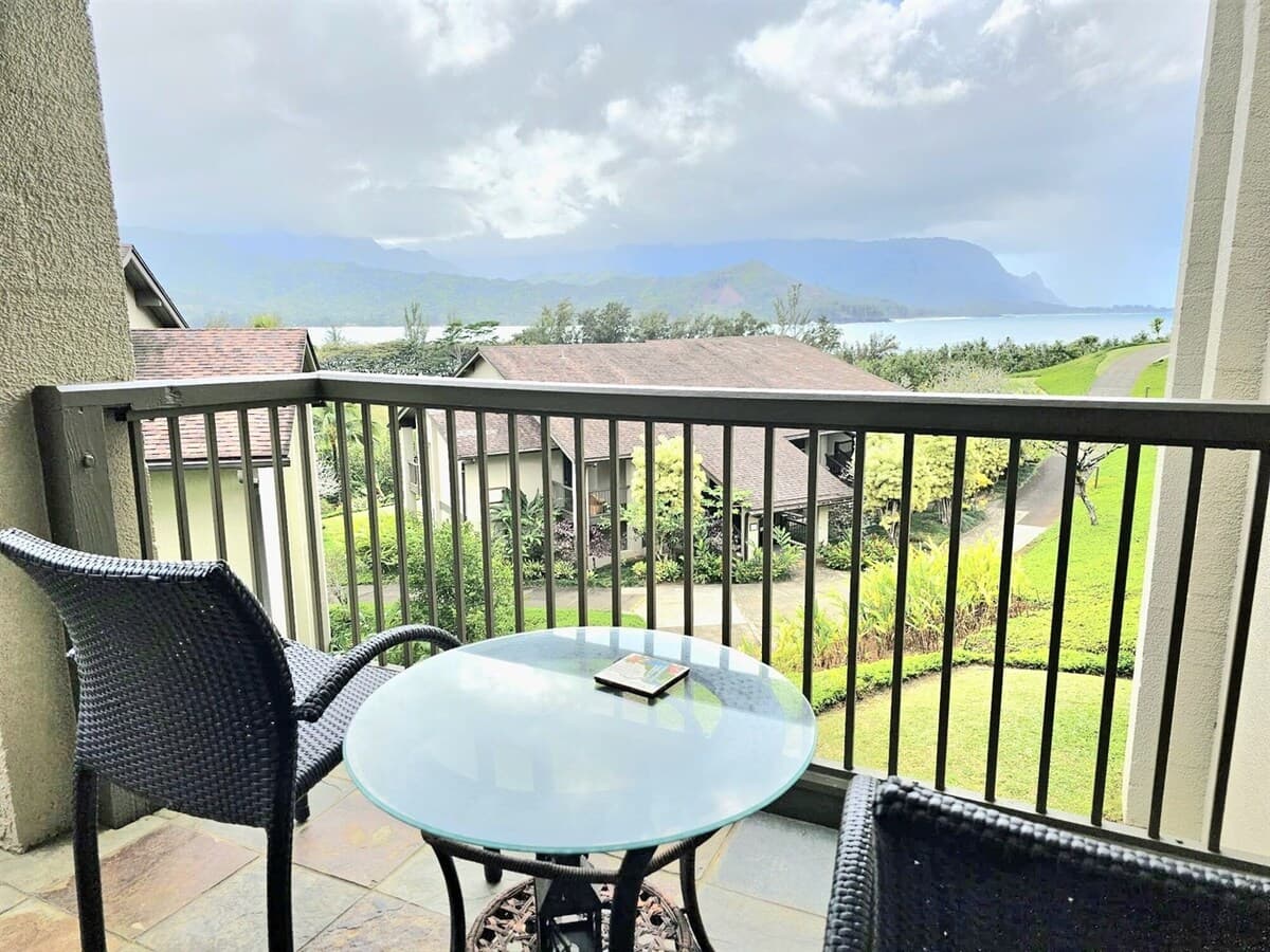 Condo in Princeville · ★4.88 · 1 bedroom · 2 beds · 1 bath - Photo 4